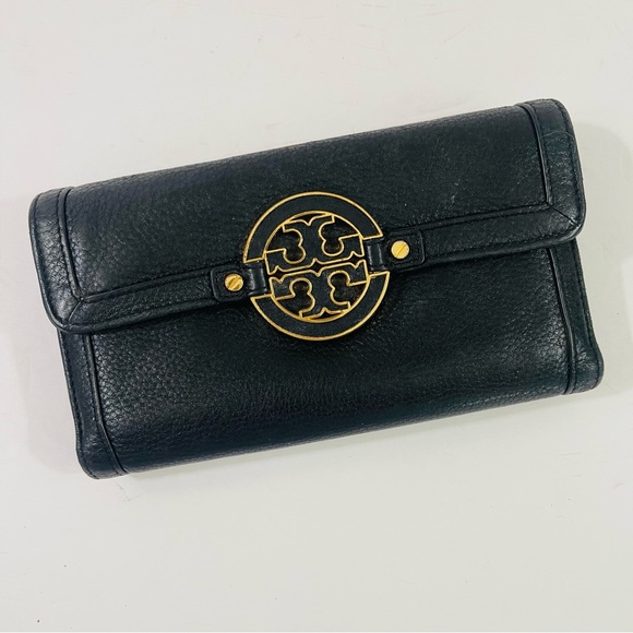 Tory Burch Handbags - Tory Burch Black Leather Amanda Flap Continental Wallet